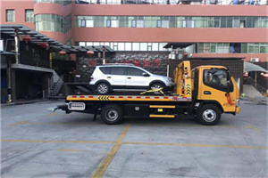 新荣汽车紧急补胎换胎救援